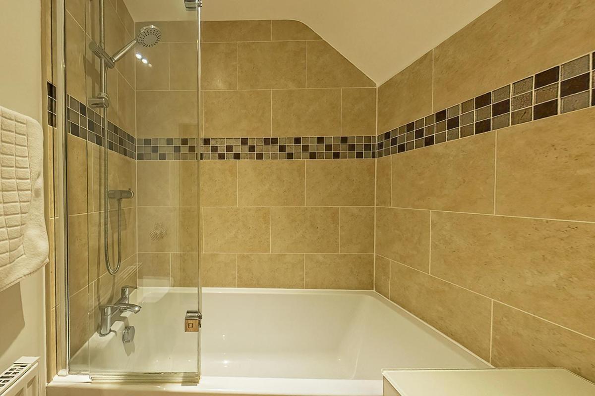3 Bedroom Barn Conversion With Hot Tub-Garden View - Ty Cerrig Barn คอร์เวน ภายนอก รูปภาพ